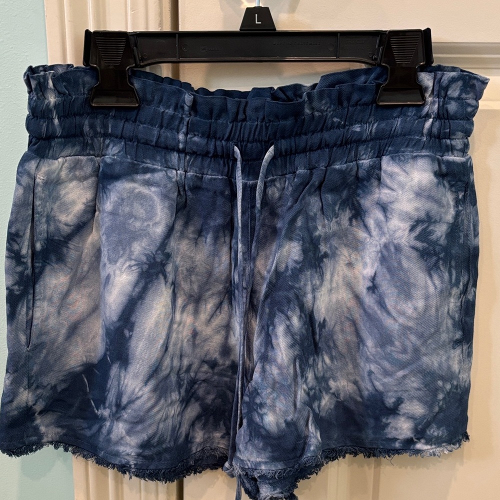 Bella DahlTie-Dye Blue Women's Lounge Shorts